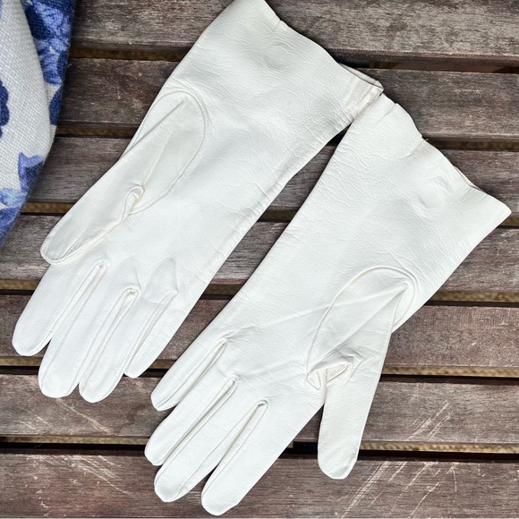 VINTAGE 100% Leather Gloves - Picture 2 of 4